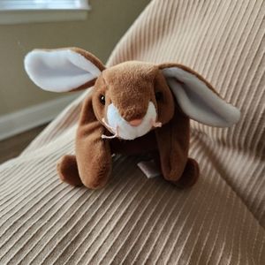 TY BEANIE BABIES "EARS" THE RABBIT BIRTHDAY: 4-18-1995